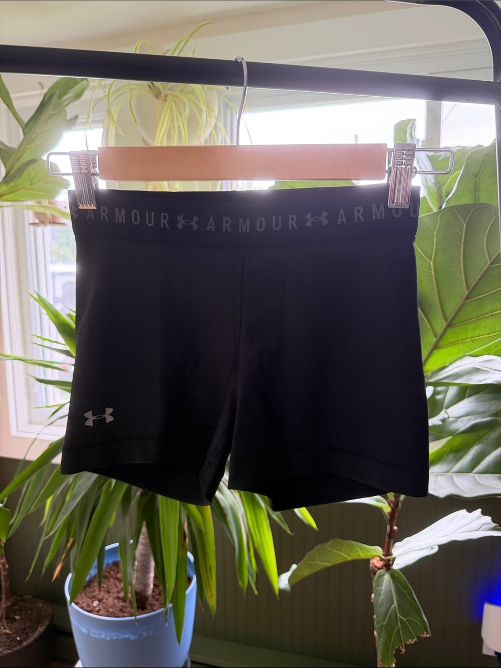 Under Armour Women's Black Performance Stretch Shorts